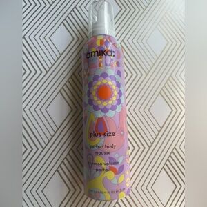 Amika Plus Size Perfect Body Mousse with Floral Design